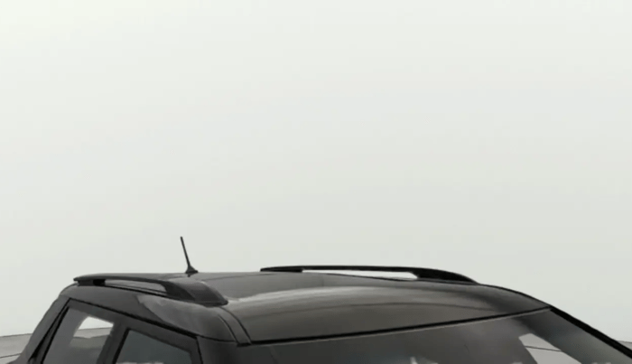 2021 Mahindra XUV300 W8 (O) 1.5 DIESEL, Diesel, Manual, 32,013 km, Moonroof/ Sunroof