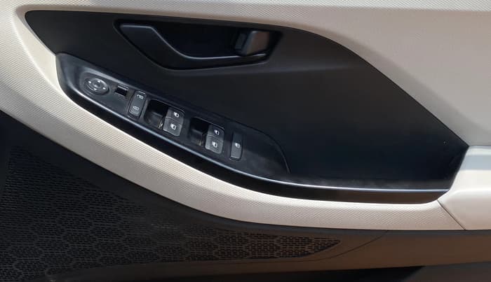 2022 Hyundai Creta EX 1.5 PETROL, Petrol, Manual, 22,352 km, Driver Side Door Panels Control