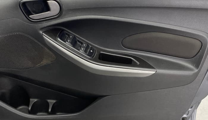 2015 Ford New Figo TITANIUM 1.5 PETROL AT, Petrol, Automatic, 81,711 km, Driver Side Door Panels Control
