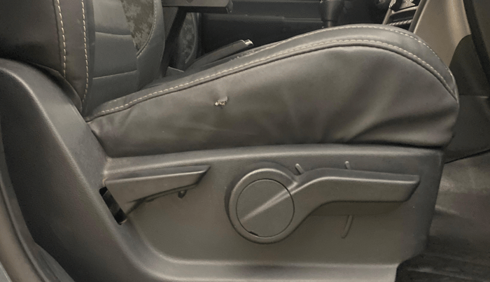 2021 Mahindra Thar LX HT PETROL 4WD MT, Petrol, Manual, 52,444 km, Driver Side Adjustment Panel