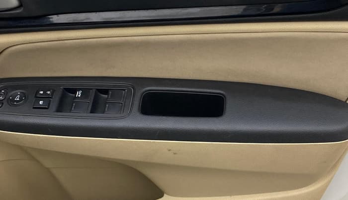 2020 Honda Amaze 1.2L I-VTEC VX, Petrol, Manual, 34,526 km, Driver Side Door Panels Control