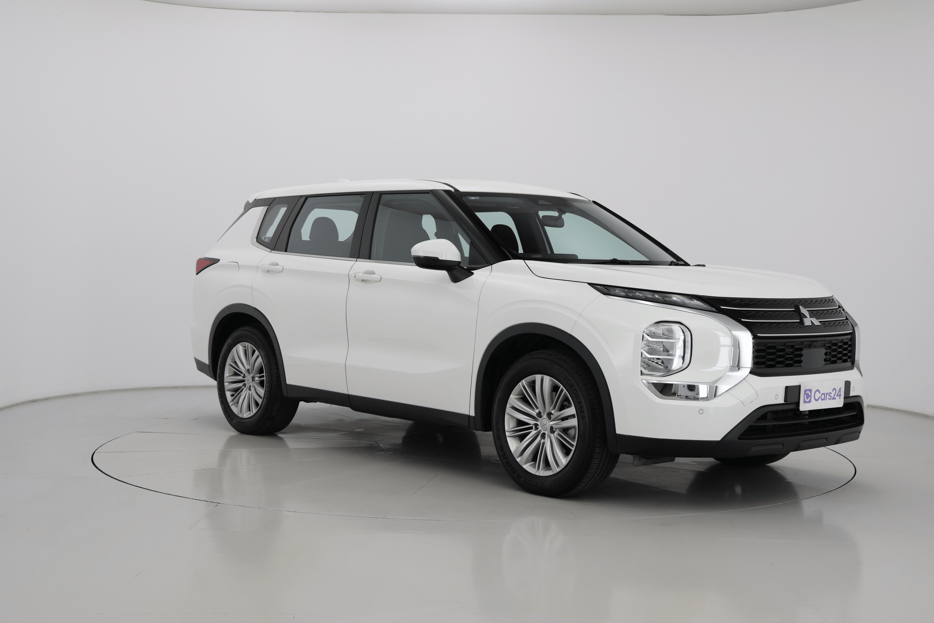 Mitsubishi Outlander image