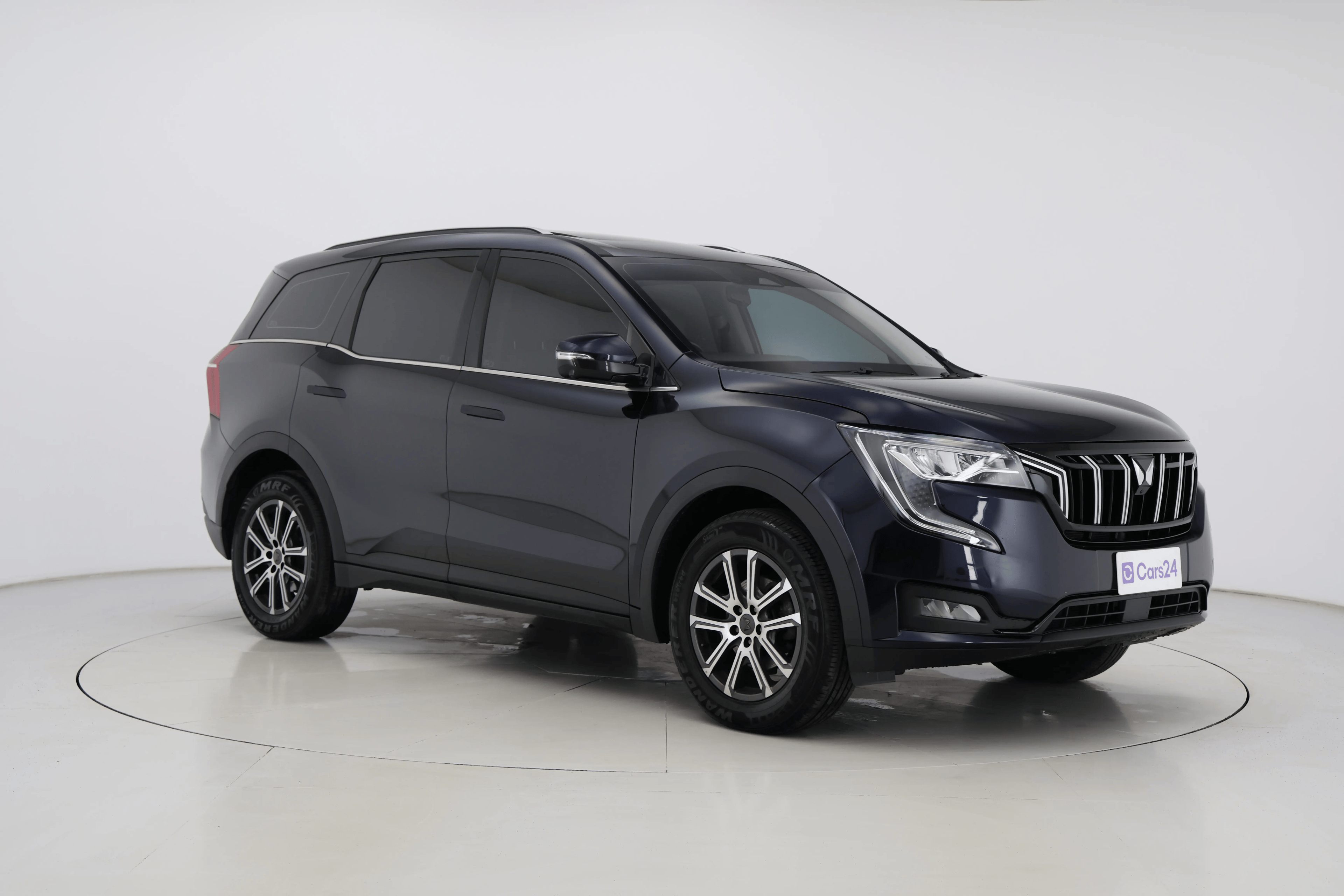 Mahindra Xuv700 image