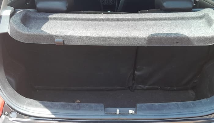 2015 Maruti Swift VXI, Petrol, Manual, 30,670 km, Boot Inside