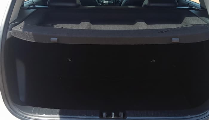 2022 KIA SONET GTX PLUS 1.0 IMT, Petrol, Manual, 49,943 km, Boot Inside