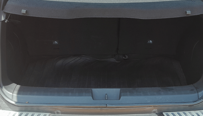 2024 Nissan MAGNITE XV AMT EZ Shift DT, Petrol, Automatic, 13,857 km, Boot Inside