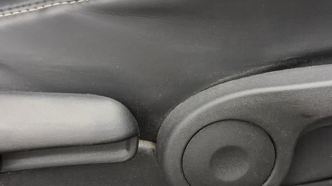2022 Maruti S Cross ZETA 1.5, Petrol, Manual, 38,135 km, Driver Side Adjustment Panel