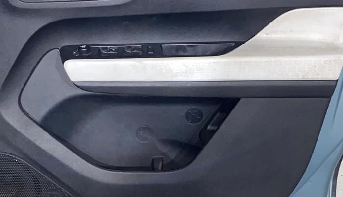 2021 Tata PUNCH ACCOMPLISHED MT, Petrol, Manual, 23,047 km, Driver Side Door Panels Control