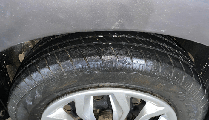 2015 Maruti Ertiga VXI, Petrol, Manual, 48,275 km, Right Rear Tyre Tread