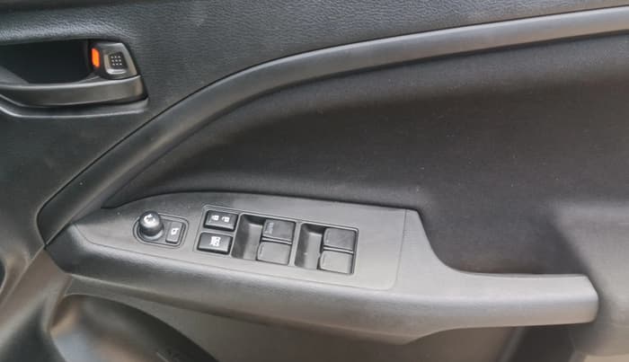 2024 Maruti BREZZA VXI AT SMART HYBRID, Petrol, Automatic, 19,851 km, Driver Side Door Panels Control
