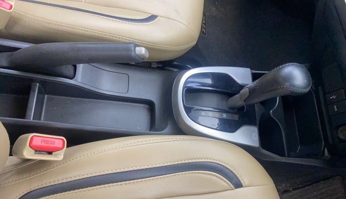 2018 Honda Jazz 1.2L I-VTEC V CVT, Petrol, Automatic, 43,036 km, Gear Lever