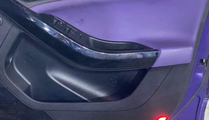 2024 Tata NEXON FEARLESS PURPLE + SUNROOF DCA DUAL TONE 1.2 PETROL, Petrol, Automatic, 14,104 km, Driver Side Door Panels Control