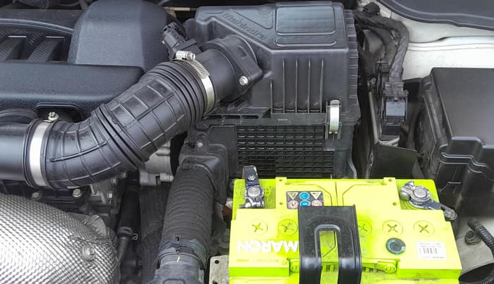 2019 Mahindra XUV300 W8 (O) 1.5 DIESEL, Diesel, Manual, 1,47,530 km, Engine View - Left
