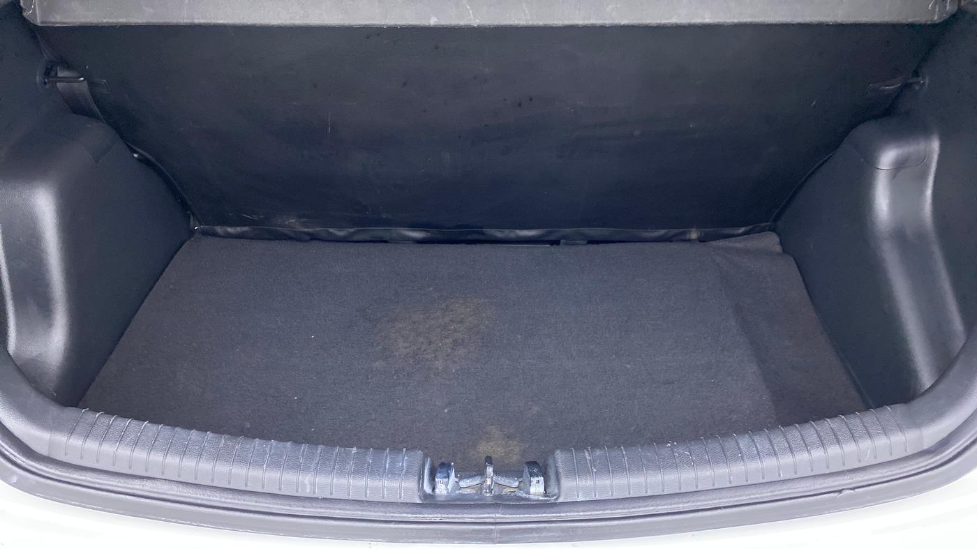2017 Hyundai Grand i10 Magna 1.2 AT  VTVT, Petrol, Automatic, 43,064 km, Boot Inside