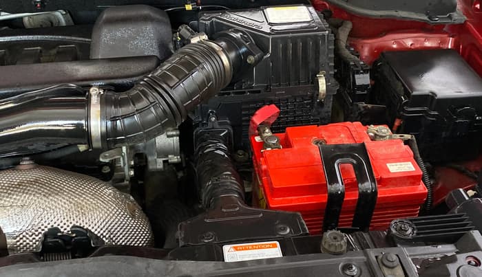 2019 Mahindra XUV300 W8(O) 1.5 DIESEL DUAL TONE, Diesel, Manual, 47,260 km, Engine View - Left