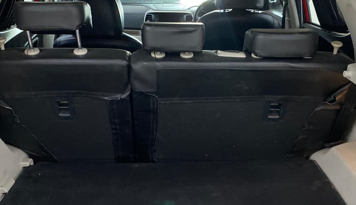 2019 Mahindra XUV300 W8(O) 1.5 DIESEL DUAL TONE, Diesel, Manual, 47,260 km, Boot Inside