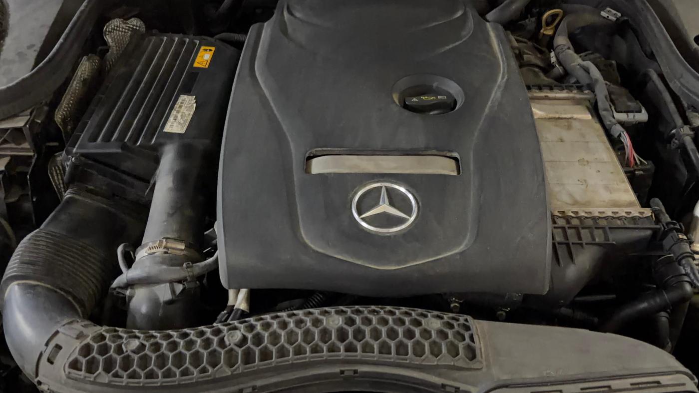 2018 Mercedes Benz E Class E 200 AVANTGARDE, Petrol, Automatic, 32,856 km, Engine View