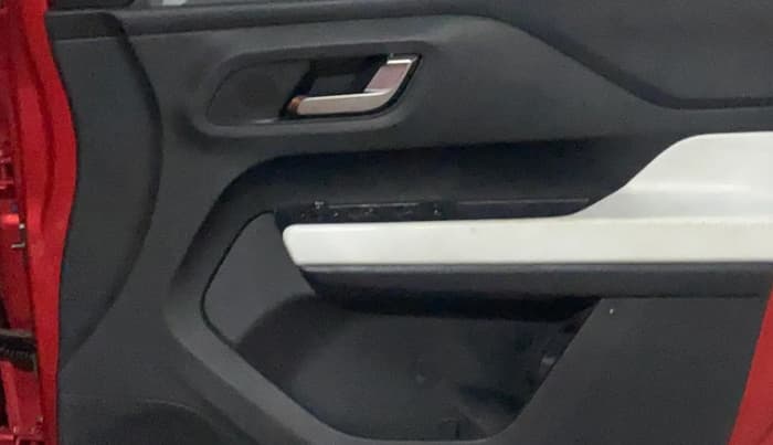 2022 Tata PUNCH CREATIVE  1.2 RTN DUAL TONE, Petrol, Manual, 85,586 km, Driver Side Door Panels Control