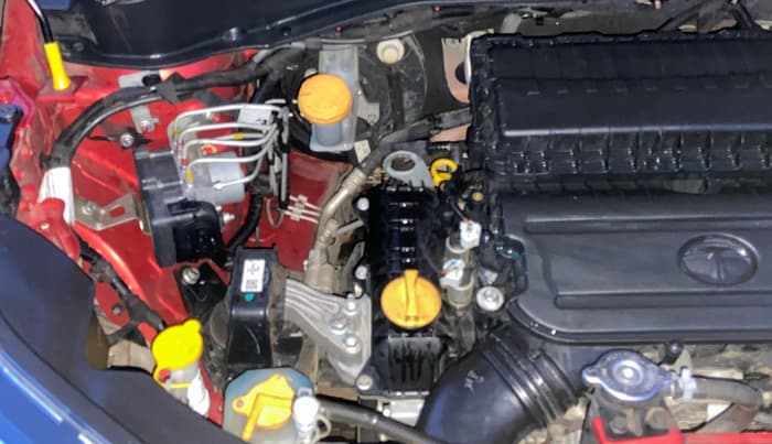 2022 Tata PUNCH CREATIVE  1.2 RTN DUAL TONE, Petrol, Manual, 85,586 km, Engine View - Left