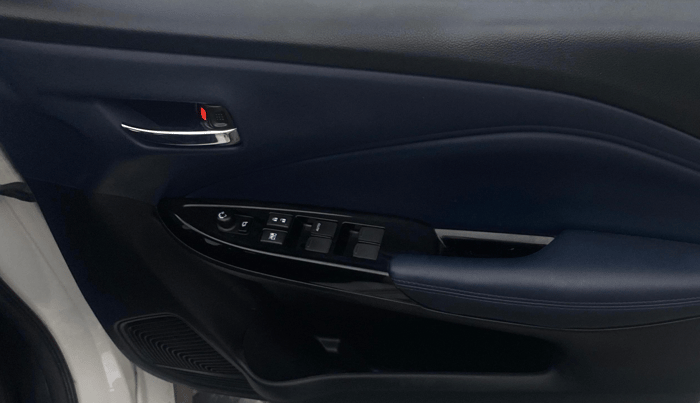 2024 Maruti Baleno ZETA PETROL 1.2, Petrol, Manual, 52,017 km, Driver Side Door Panels Control