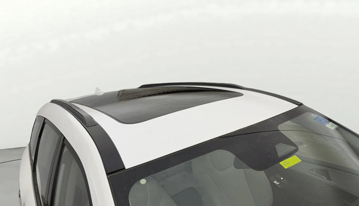 2023 Mahindra XUV700 AX 7 P MT 7 STR, Petrol, Manual, 12,238 km, Moonroof/ Sunroof