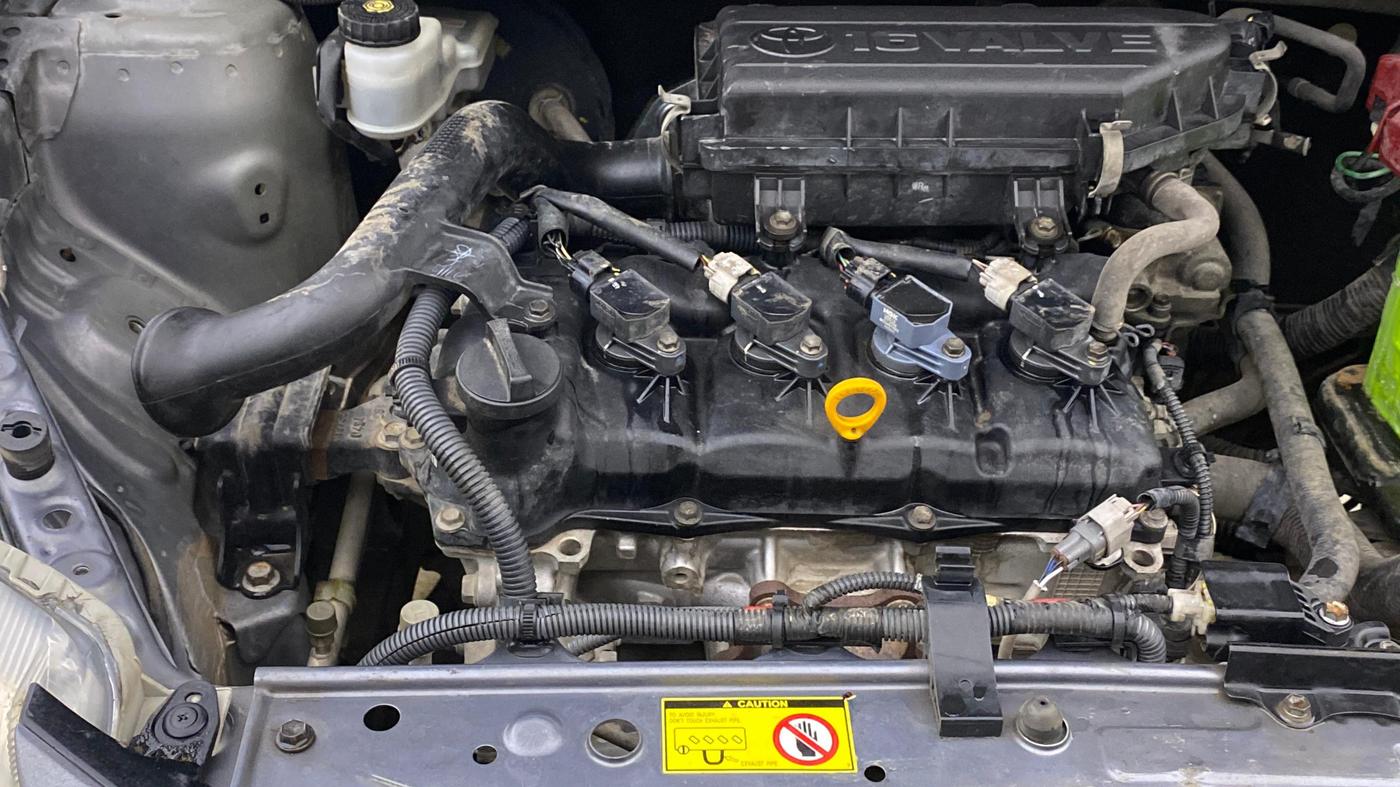 2015 Toyota Etios Liva V, Petrol, Manual, 1,37,340 km, Engine View - Right