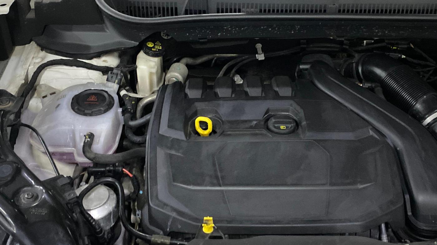 2023 Volkswagen TAIGUN  GT PLUS 1.5 TSI MT, Petrol, Manual, 25,300 km, Engine View - Right