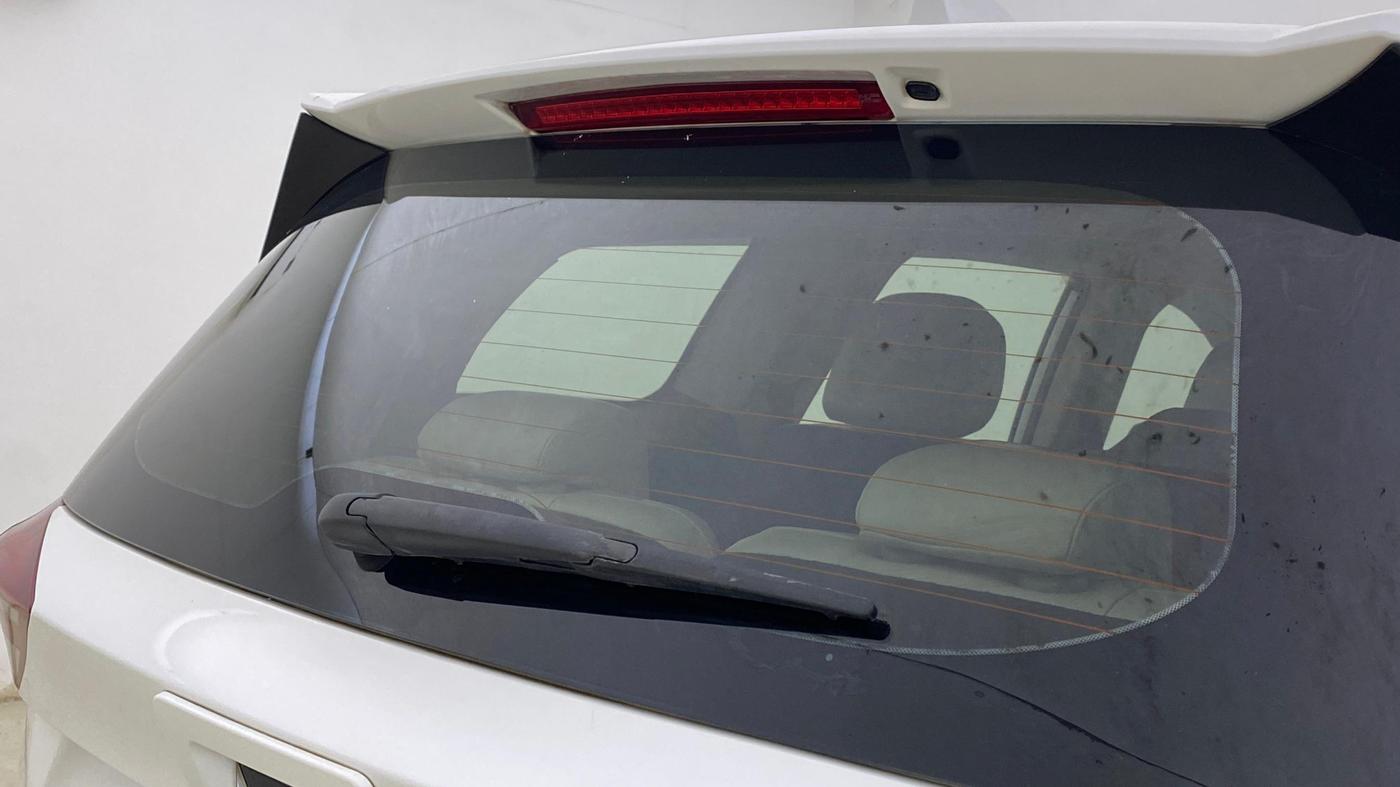 2023 Mahindra XUV700 AX 7 LUXURY P AT 7 STR, Petrol, Automatic, 33,773 km, Rear Wiper