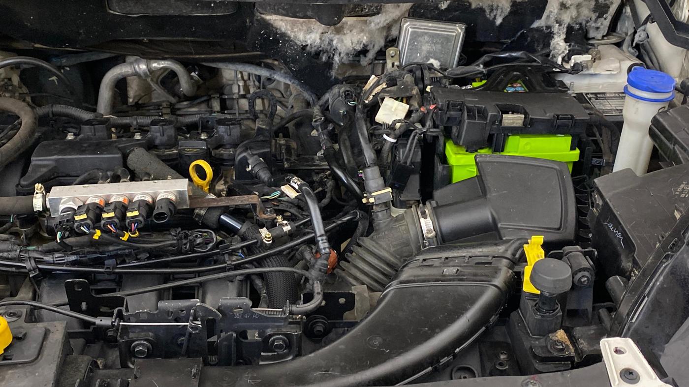 2018 Ford Ecosport TITANIUM + 1.5L PETROL AT, CNG, Automatic, 1,06,505 km, Engine View - Left