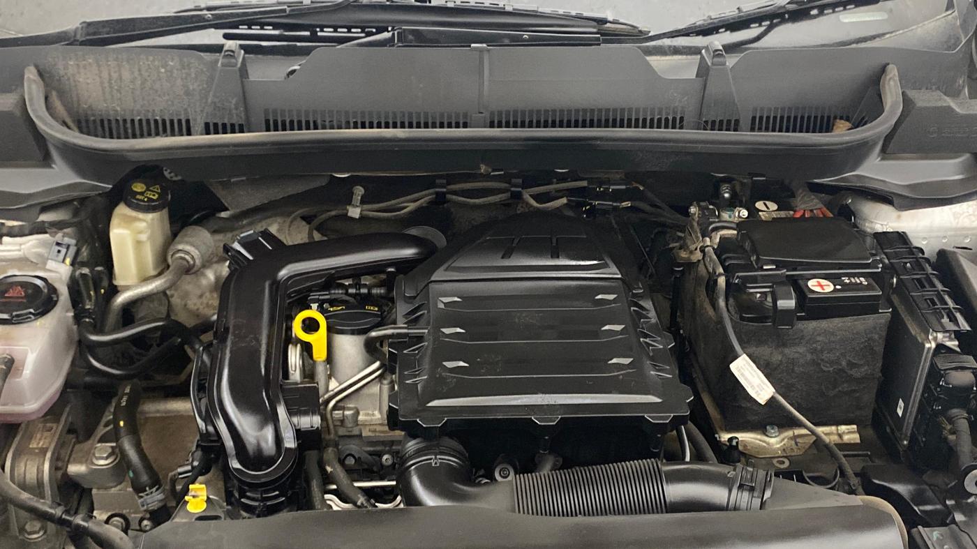 2023 Skoda KUSHAQ STYLE 1.0L TSI AT (6 AIRBAGS), Petrol, Automatic, 30,962 km, Engine View
