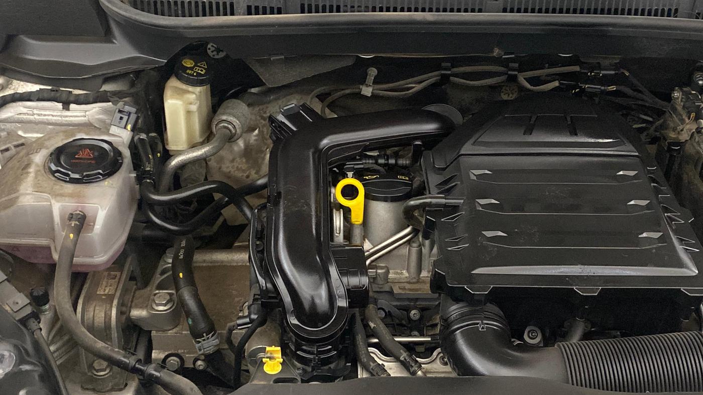 2023 Skoda KUSHAQ STYLE 1.0L TSI AT (6 AIRBAGS), Petrol, Automatic, 30,962 km, Engine View - Right
