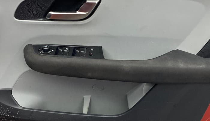 2020 Tata ALTROZ XZ PETROL, Petrol, Manual, 91,016 km, Driver Side Door Panels Control