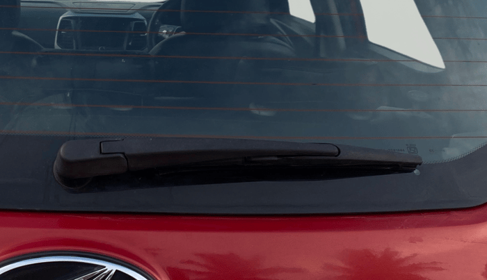 2022 Mahindra XUV300 W8 (O) 1.2 PETROL, Petrol, Manual, 35,807 km, Rear Wiper