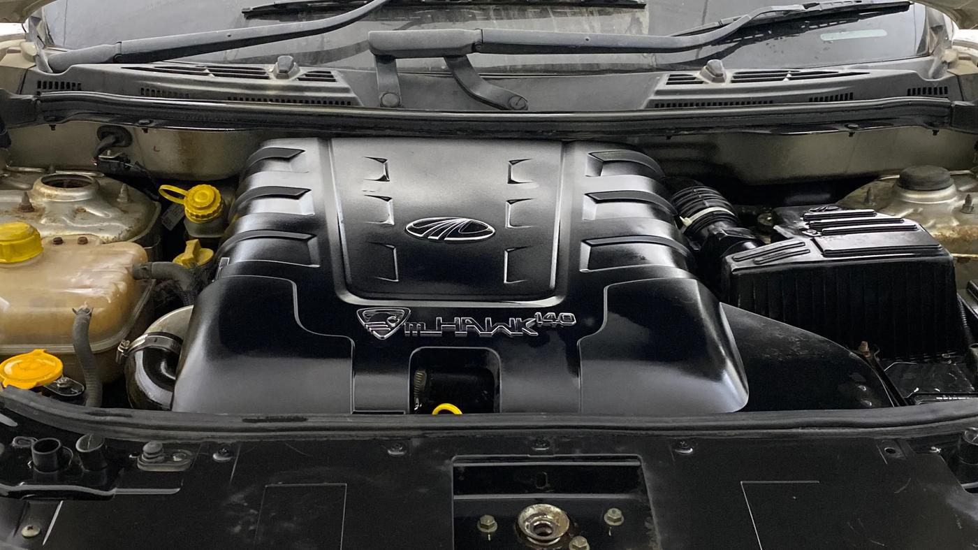 2015 Mahindra XUV500 W10, Diesel, Manual, 41,557 km, Engine View