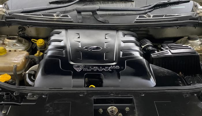 2015 Mahindra XUV500 W10, Diesel, Manual, 41,557 km, Engine View