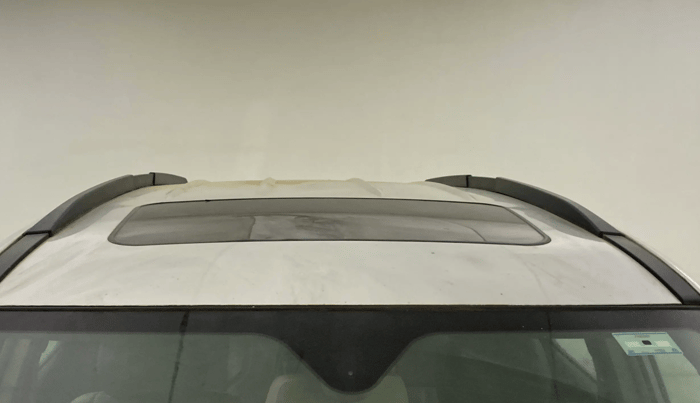 2015 Mahindra XUV500 W10, Diesel, Manual, 41,557 km, Moonroof/ Sunroof