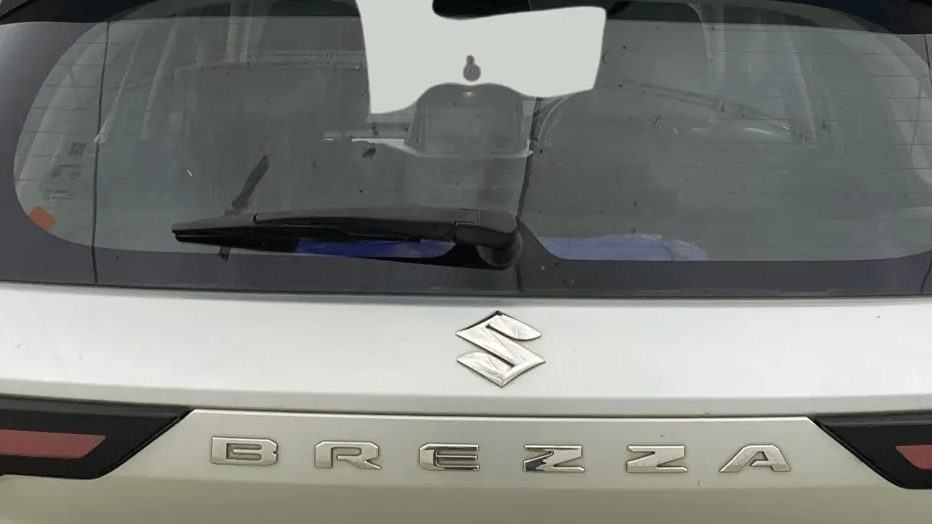 2022 Maruti BREZZA ZXI + SMART HYBRID, Petrol, Manual, 88,894 km, Rear Wiper