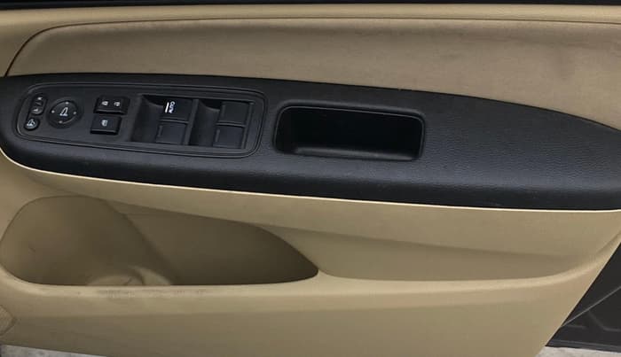 2020 Honda Amaze 1.2L I-VTEC VX CVT, Petrol, Automatic, 37,605 km, Driver Side Door Panels Control