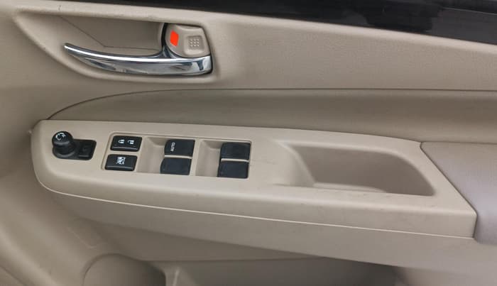 2017 Maruti Ciaz ALPHA 1.4 PETROL, Petrol, Manual, 66,592 km, Driver Side Door Panels Control