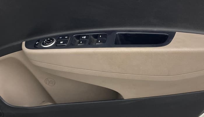 2016 Hyundai Xcent S AT 1.2, Petrol, Automatic, 47,049 km, Driver Side Door Panels Control