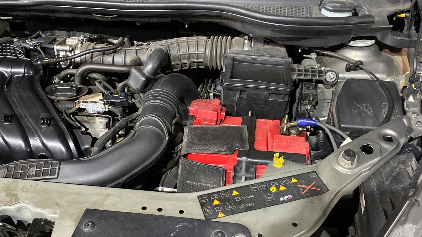 2019 Nissan Kicks XV 1.5, Petrol, Manual, 10,880 km, Engine View - Left