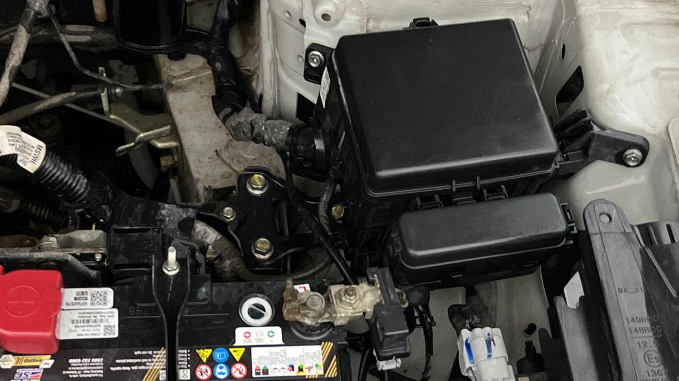 2023 Maruti BREZZA VXI SMART HYBRID, Petrol, Manual, 50,451 km, Engine View - Left