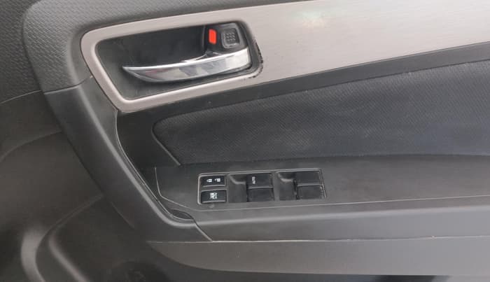 2016 Maruti Vitara Brezza ZDI, Diesel, Manual, 66,687 km, Driver Side Door Panels Control