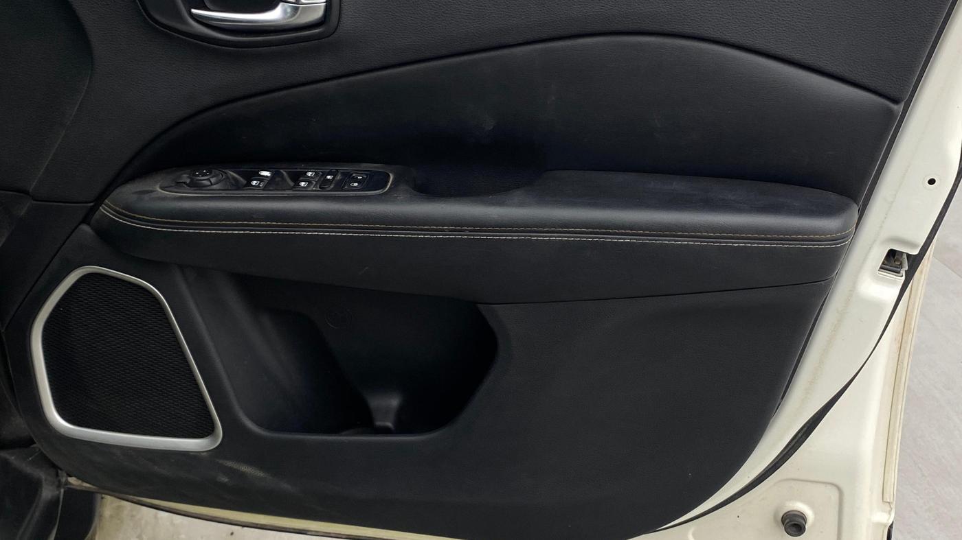 2019 Jeep Compass SPORT 1.4 PETROL, Petrol, Manual, 31,708 km, Driver Side Door Panels Control