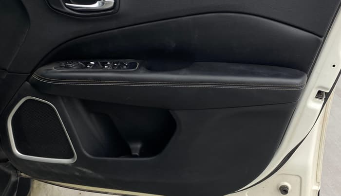2019 Jeep Compass SPORT 1.4 PETROL, Petrol, Manual, 31,708 km, Driver Side Door Panels Control