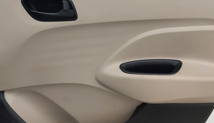 2020 Hyundai NEW SANTRO SPORTZ EXECUTIVE MT CNG, CNG, Manual, 87,486 km, Driver Side Door Panels Control