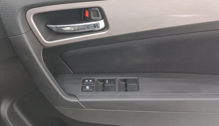 2017 Maruti Vitara Brezza ZDI, Diesel, Manual, 1,00,560 km, Driver Side Door Panels Control