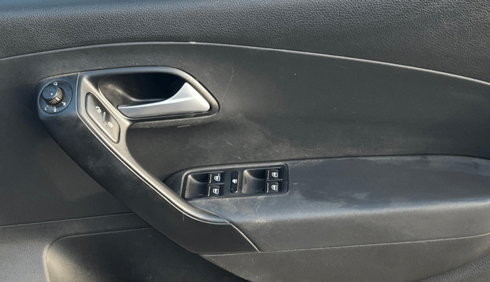 2020 Volkswagen Polo HIGHLINE PLUS 1.0, Petrol, Manual, 95,155 km, Driver Side Door Panels Control