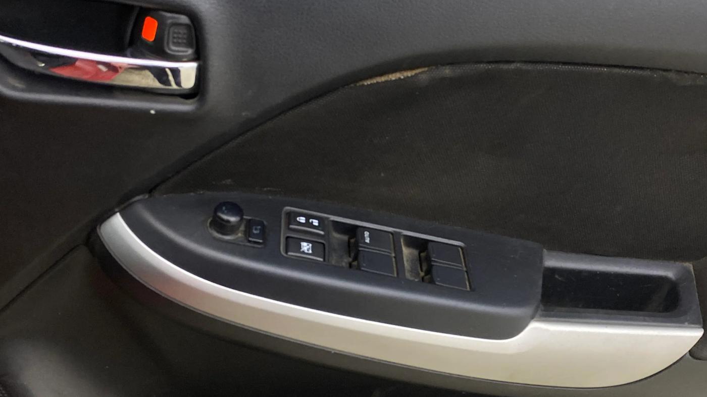 2016 Maruti Baleno ZETA CVT PETROL 1.2, Petrol, Automatic, 61,814 km, Driver Side Door Panels Control