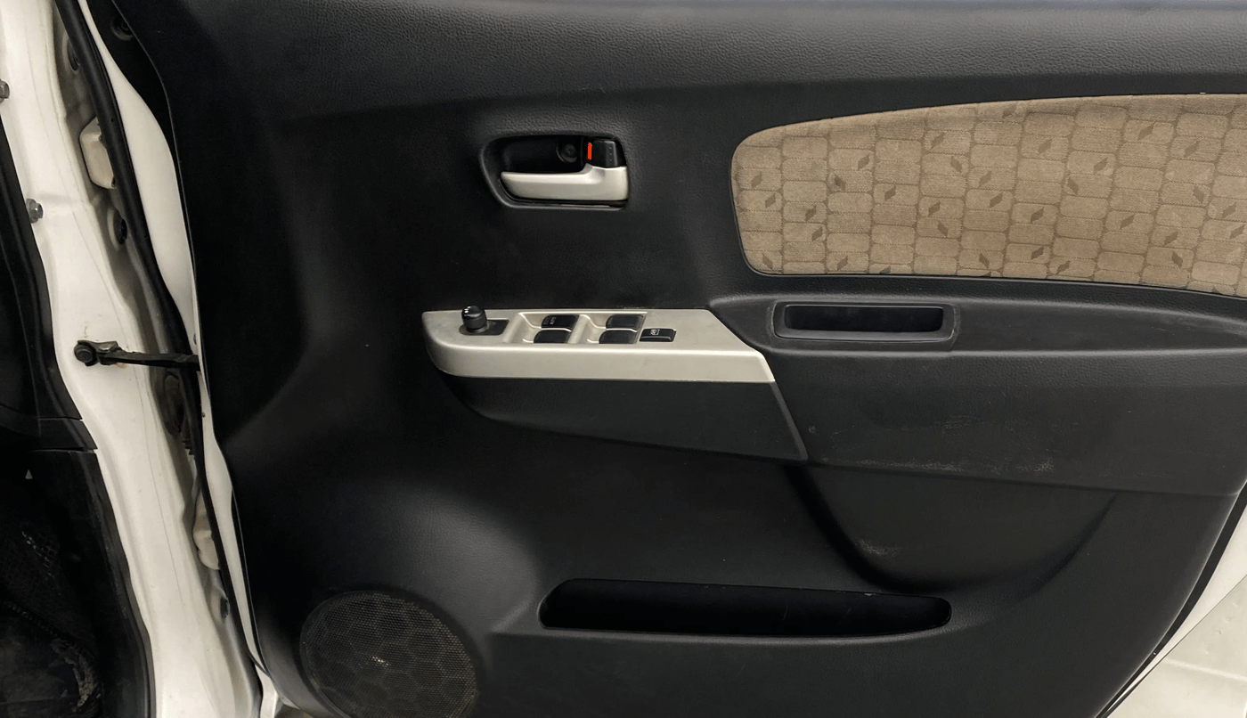 2015 Maruti Wagon R 1.0 VXI, Petrol, Manual, 25,852 km, Driver Side Door Panels Control